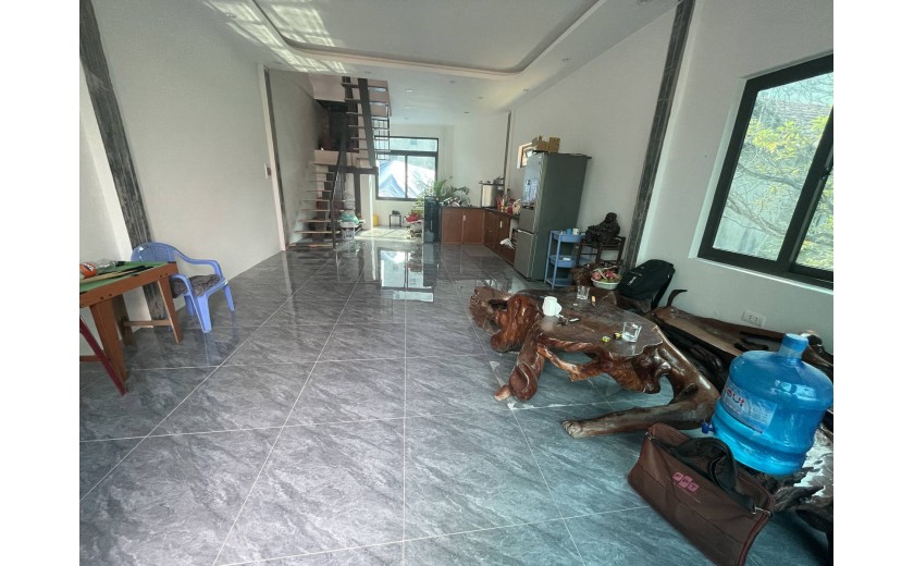 NHÀ DÂN XÂY - 3 THOÁNG - GẦN Ô TÔ - RẤT NHIỀU TIỀM NĂNG